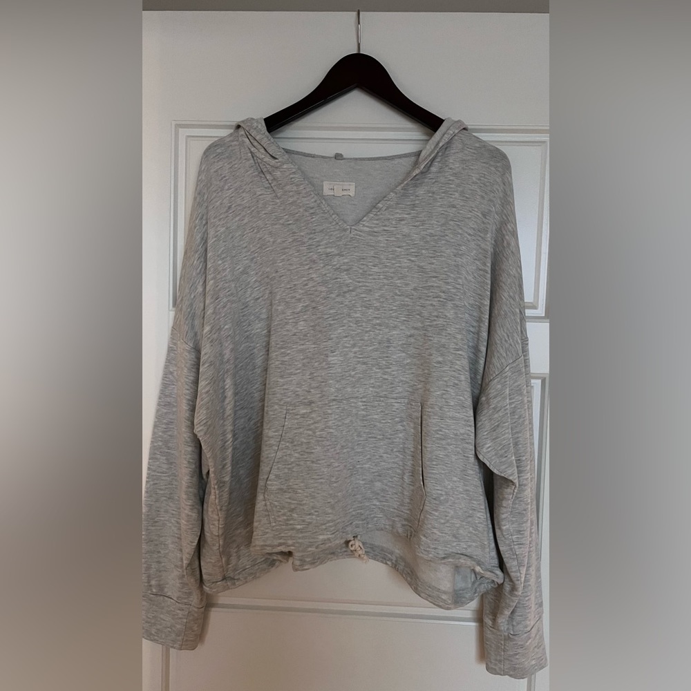 Lou and grey v neck signature soft hoodie